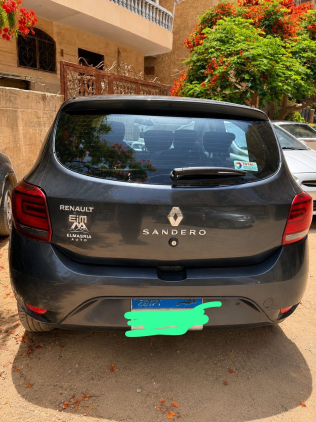 Renault Sandero 2021 Dark Gray Automatic Used for Sale in El Haram