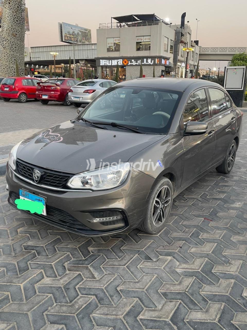 Proton Saga 2022 Gray Automatic Used for Sale in Cairo - 2
