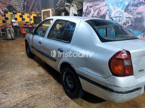 Renault Clio 2001 Silver Manual Used for Sale in Giza - 5