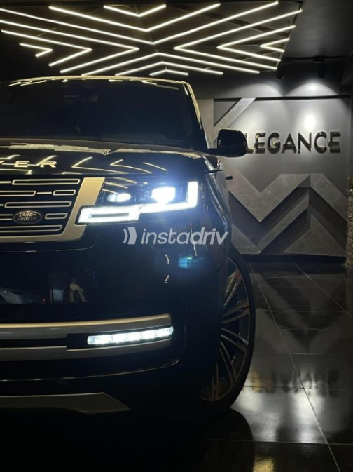 Land Rover Range Rover Vogue 2024 Dark Blue Automatic Used for Sale in Mohandessin - 3