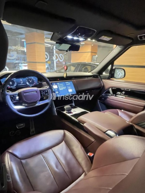 Land Rover Range Rover Vogue 2024 Dark Blue Automatic Used for Sale in Mohandessin - 5