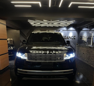 Land Rover Range Rover Vogue 2024 Dark Blue Automatic Used for Sale in Mohandessin