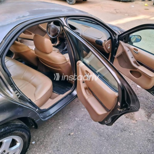 Chrysler Stratus 2000 Brown Automatic Used for Sale in Cairo - 4