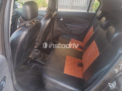 Renault Logan 2018 White Manual Used for Sale in Greater Cairo ( Cairo + Giza) - 3