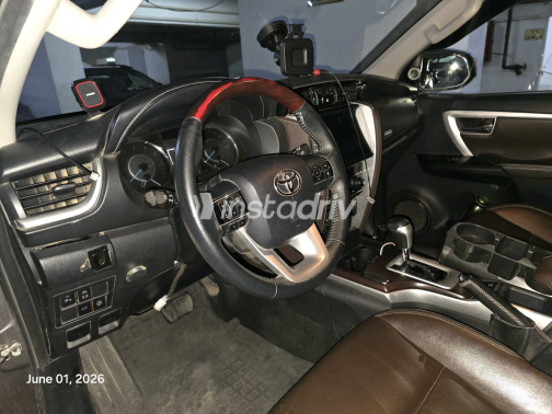 Toyota Fortuner 2018 Gray Automatic Used for Sale in Heliopolis - 2