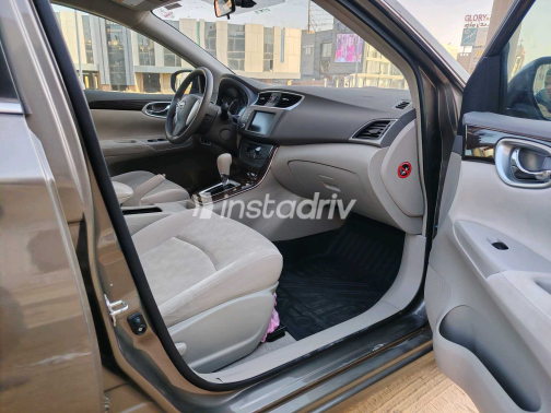 Nissan Sentra 2025 Bronze CVT Used for Sale in Giza - 7