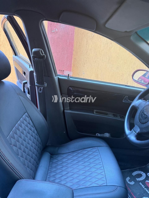 Chevrolet Optra 2012 White Automatic Used for Sale in Cairo - 2
