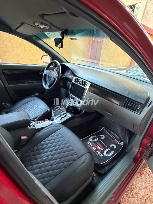 Chevrolet Optra 2012 White Automatic Used for Sale in Cairo - 9