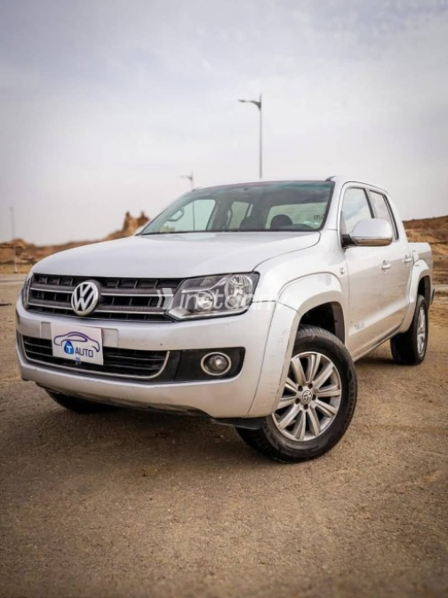 Volkswagen Amarok 2011 Silver Manual Used for Sale in Cairo - 3