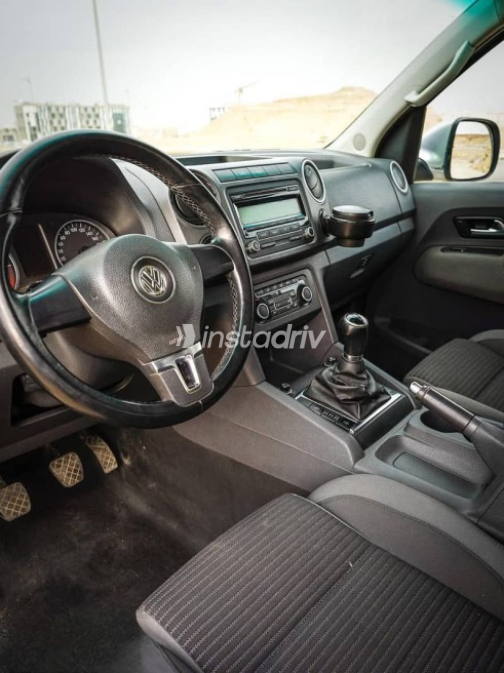 Volkswagen Amarok 2011 Silver Manual Used for Sale in Cairo - 9
