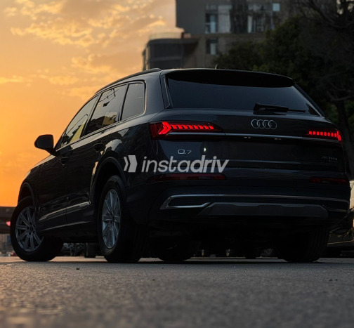 Audi Q7 2022 Gray Automatic Used for Sale in Cairo - 4