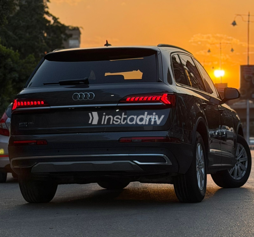 Audi Q7 2022 Gray Automatic Used for Sale in Cairo - 6