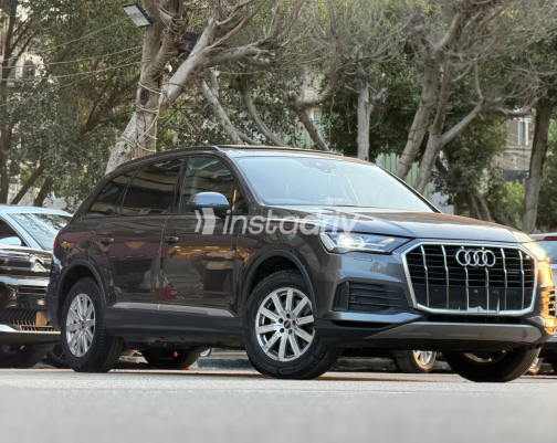 Audi Q7 2022 Gray Automatic Used for Sale in Cairo - 8