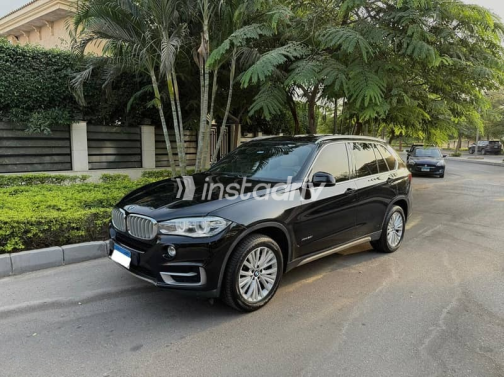 بي ام دبليو X5 2015 أسود أوتوماتيك مستعملة للبيع في مدينتى - 5
