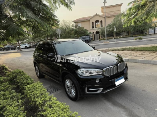 بي ام دبليو X5 2015 أسود أوتوماتيك مستعملة للبيع في مدينتى - 6