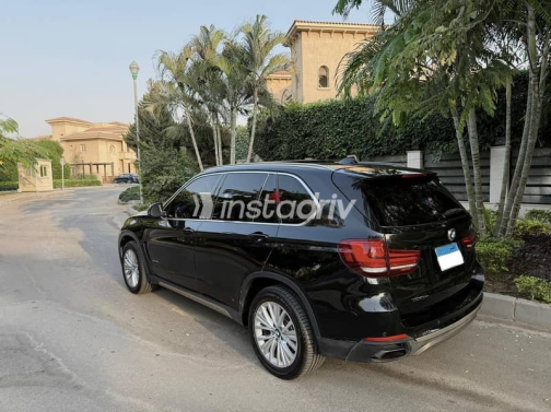 بي ام دبليو X5 2015 أسود أوتوماتيك مستعملة للبيع في مدينتى - 7