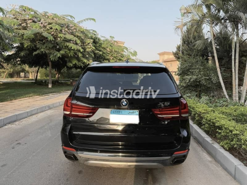 بي ام دبليو X5 2015 أسود أوتوماتيك مستعملة للبيع في مدينتى - 10