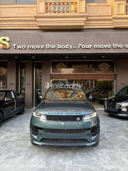 Land Rover Range Rover Sport 2023 White Automatic Used for Sale in Cairo - 3