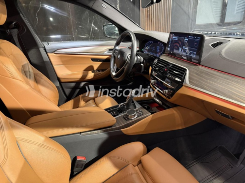 BMW 520 2023 Gray Automatic Used for Sale in Nasr city - 3