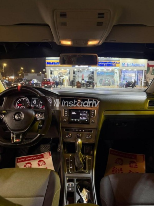 Volkswagen Golf 7 2016 Red Automatic Used for Sale in Greater Cairo ( Cairo + Giza) - 4