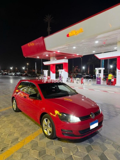Volkswagen Golf 7 2016 Red Automatic Used for Sale in Greater Cairo ( Cairo + Giza) - 6