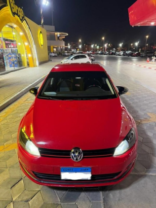 Volkswagen Golf 7 2016 Red Automatic Used for Sale in Greater Cairo ( Cairo + Giza)
