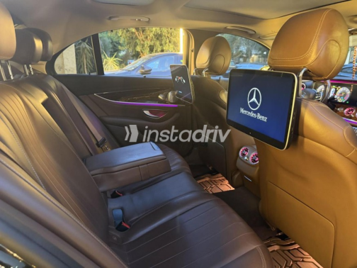 Mercedes E 300 2020 Black Automatic Used for Sale in Nasr city - 9