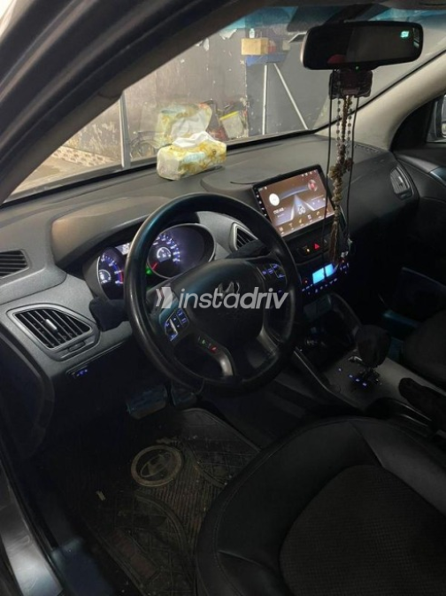 Hyundai IX 35 2015 Eggplant Automatic Used for Sale in Cairo - 6