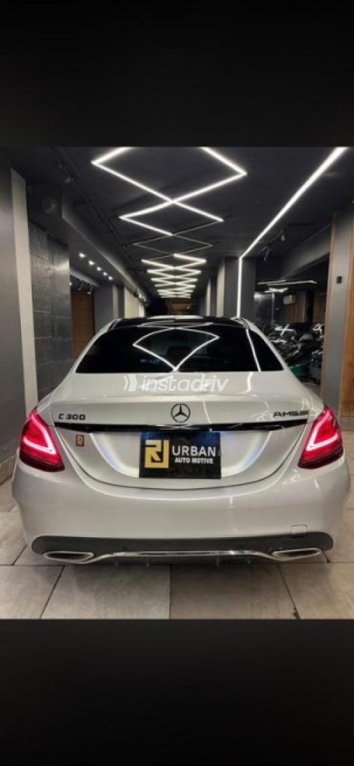 Mercedes 300 2020 Gray Manual Used for Sale in Cairo - 4