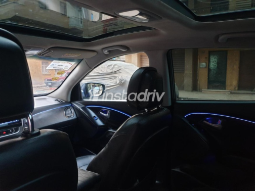 Hyundai IX 35 2015 Petroleum Automatic Used for Sale in Nasr city - 3