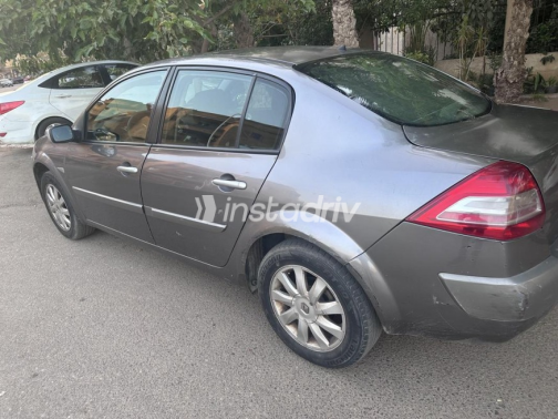 Renault Megane 2010 Dark Gray Automatic Used for Sale in Cairo - 5