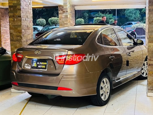 Hyundai Elantra HD 2018 Bronze Automatic Used for Sale in Giza - 4