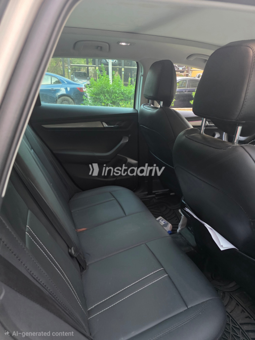 Skoda Karoq 2022 White Automatic Used for Sale in Giza - 4