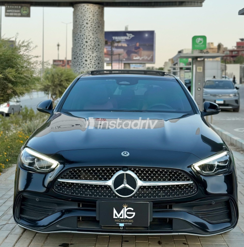 مرسيدس C 200 2024 أسود أوتوماتيك مستعملة للبيع في الجيزة - 7