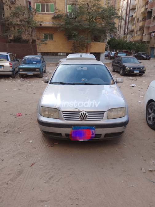 فولكس فاغن بورا 2000 فضي أوتوماتيك مستعملة للبيع في الإسماعيلية - 3