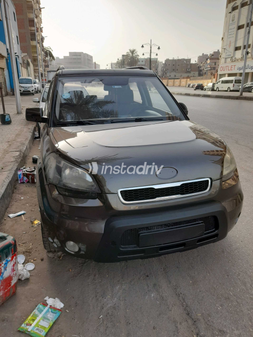كيا سول 2012 برونزي أوتوماتيك مستعملة للبيع في عين شمس - 3
