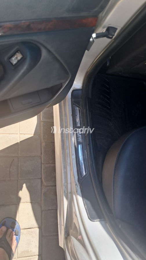 BMW 520 2002 Silver Automatic Used for Sale in Cairo - 5