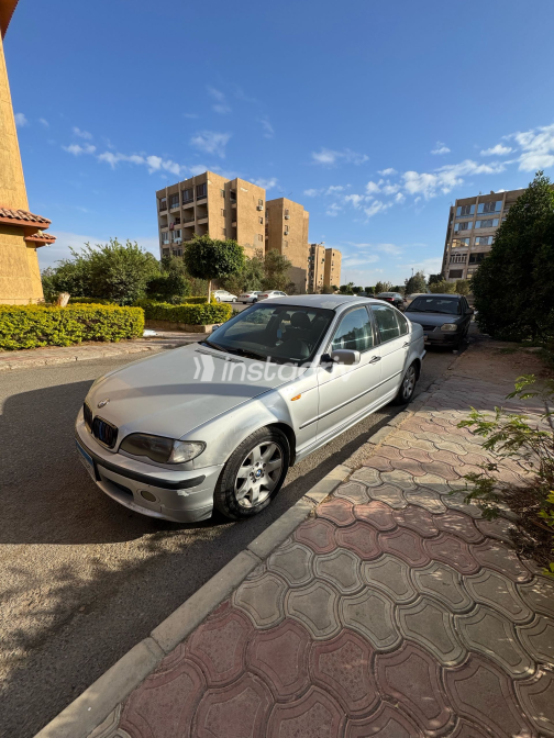 BMW 318 2005 Silver Automatic Used for Sale in Nasr city - 3