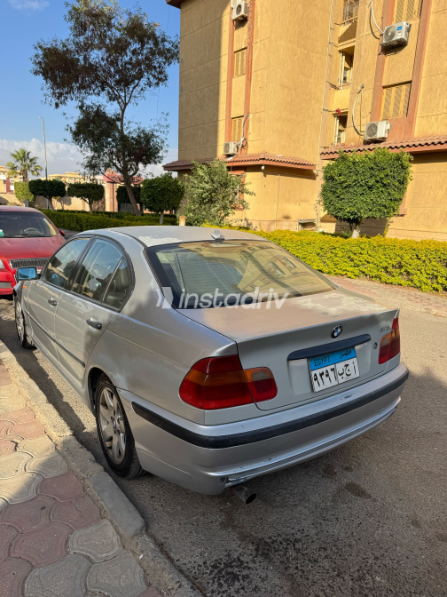 BMW 318 2005 Silver Automatic Used for Sale in Nasr city - 7