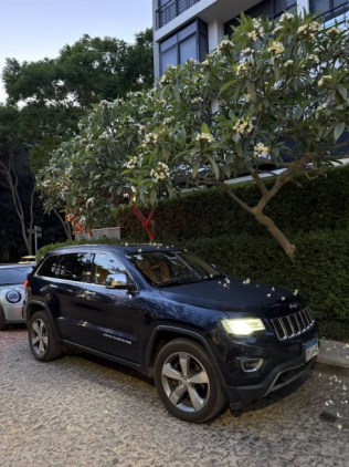 Jeep Grand Cherokee 2016 Dark Blue Automatic Used for Sale in Cairo