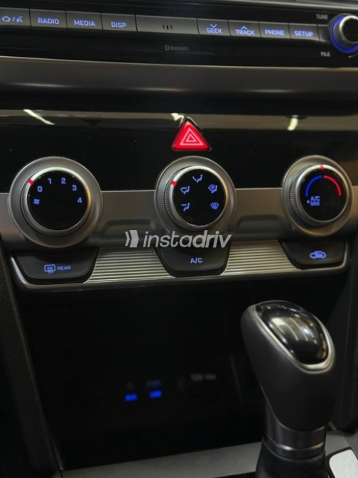 Hyundai Elantra 2026 Silver Automatic Used for Sale in Nasr city - 2