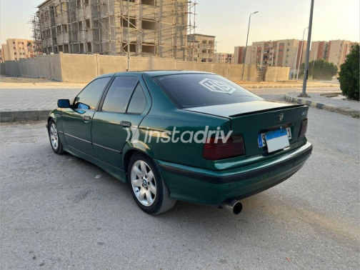 بي ام دبليو 316 1993 أخضر غامق يدوي مستعملة للبيع في القاهرة - 4