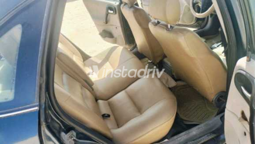 Opel Vectra 2002 White Automatic Used for Sale in Gharbia - 1