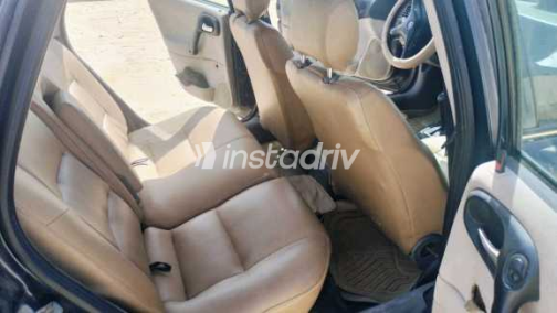 Opel Vectra 2002 White Automatic Used for Sale in Gharbia - 2