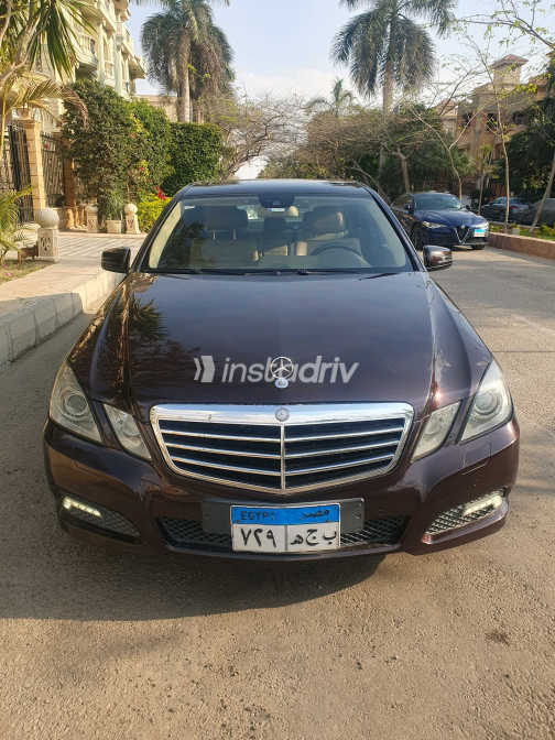 Mercedes E 250 2010 White Automatic Used for Sale in Cairo - 1