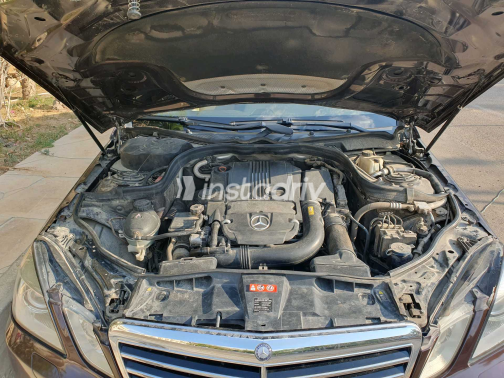 Mercedes E 250 2010 White Automatic Used for Sale in Cairo - 7