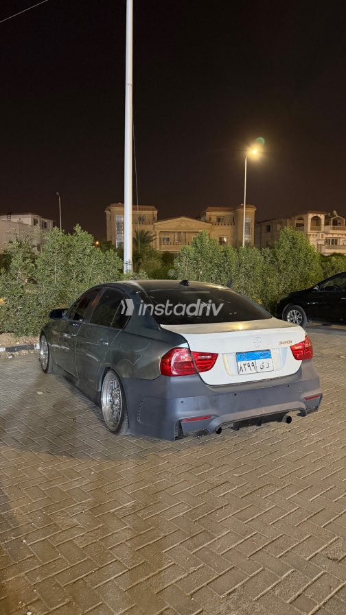 بي ام دبليو 320 2006 أبيض أوتوماتيك مستعملة للبيع في الجيزة - 4