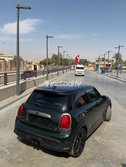 Mini Cooper 2023 Green Automatic Used for Sale in Maadi - 3