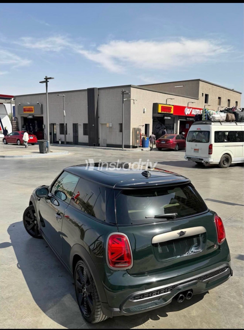 Mini Cooper 2023 Green Automatic Used for Sale in Maadi - 6
