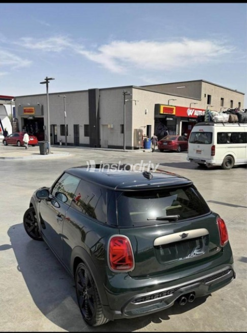 Mini Mini Cooper S 2023 Green Automatic Used for Sale in Maadi - 2